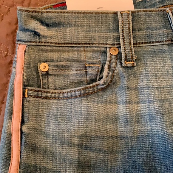 24. 7 For All Mankind High Waist Gwenevere Jeans - Picture 11 of 16